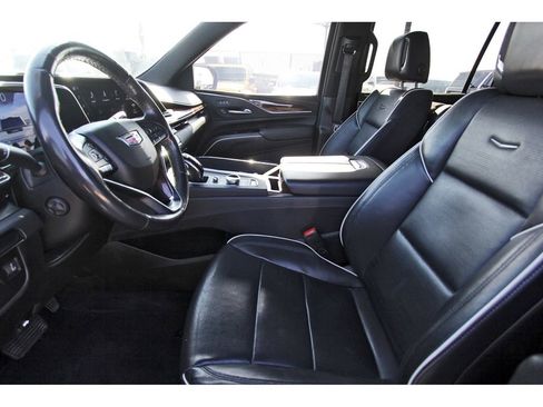 Used 2022 Cadillac Escalade ESV Premium Luxury image 6