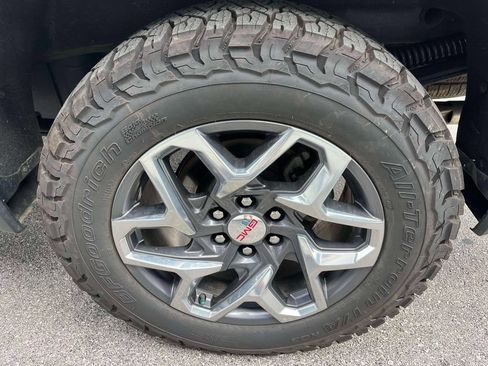 Certified 2022 GMC Sierra 1500 SLT w/ SLT Premium Plus Package AWD/4WD image 11