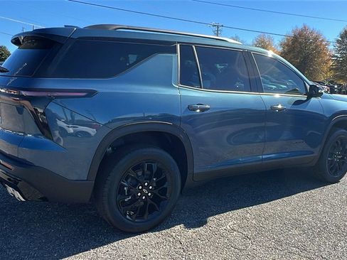 New 2026 Chevrolet Traverse LT w/ Midnight/Sport Edition image 5