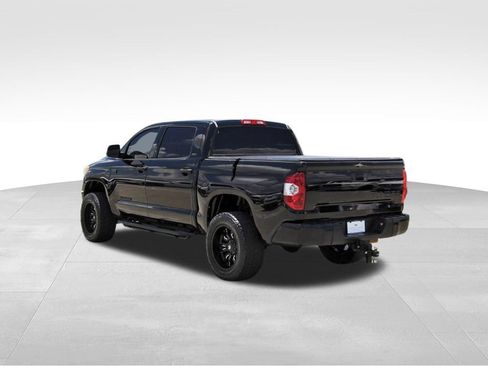 Used 2017 Toyota Tundra SR5 w/ SR5 Upgrade Package RWD image 3