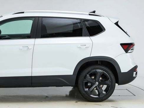 New 2026 Volkswagen Taos SEL image 42