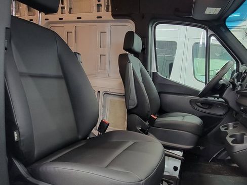 New 2025 Mercedes-Benz Sprinter 2500 image 7