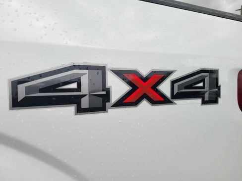 Used 2019 Ford F150 XLT w/ Equipment Group 302A Luxury AWD/4WD image 11
