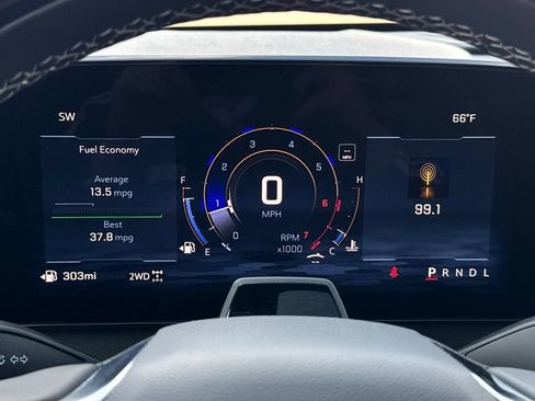 New 2026 Chevrolet Traverse Z71 w/ Enhanced Driving Package AWD/4WD image 26