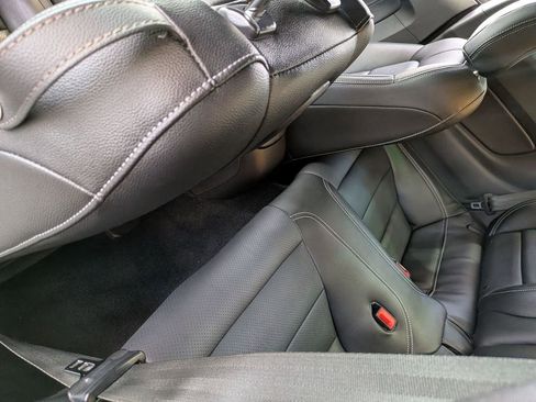 Used 2019 Ford Mustang Coupe RWD image 22