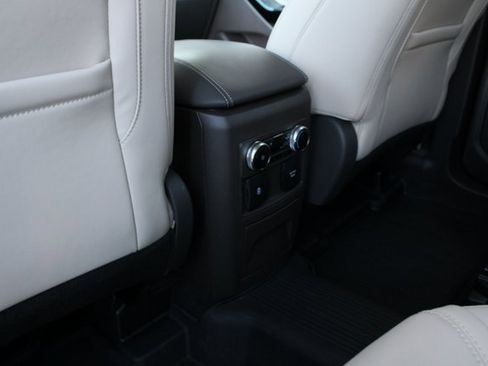 Used 2022 Ford Explorer Platinum w/ Equipment Group 601A image 10