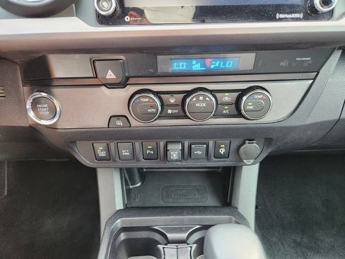 Used 2021 Toyota Tacoma TRD Sport w/ Technology Package RWD image 19