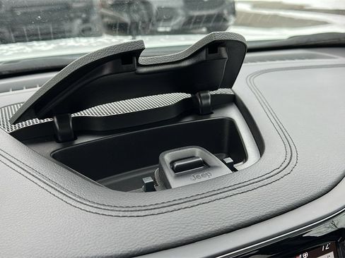 Used 2021 Jeep Cherokee Limited w/ Elite Package image 21