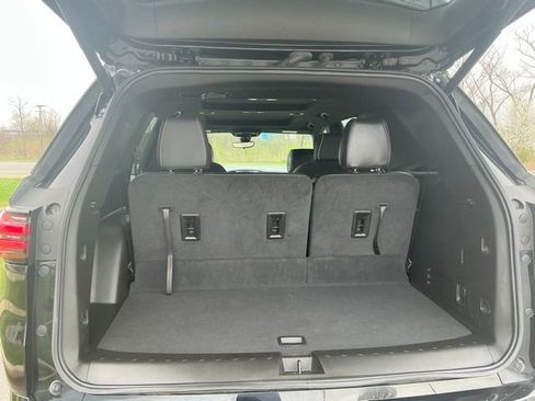 Used 2023 Chevrolet Traverse Premier AWD/4WD image 11