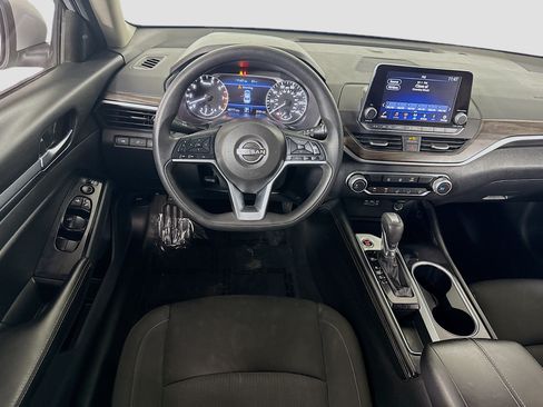 Used 2023 Nissan Altima 2.5 SV FWD image 17