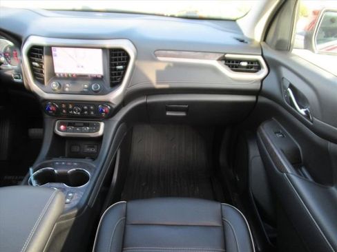 Used 2020 GMC Acadia Denali w/ Technology Package image 12