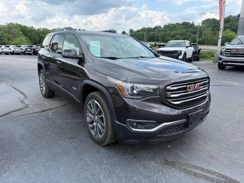 Used 2017 GMC Acadia SLT AWD/4WD image 3