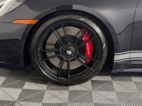 Certified 2024 Porsche 911 Carrera GTS RWD image 11