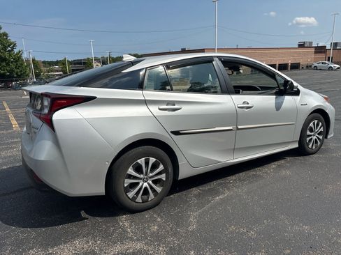 Used 2019 Toyota Prius XLE w/ Advanced Technology Package AWD/4WD image 12