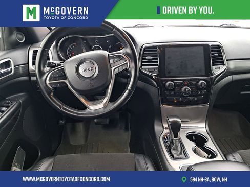 Used 2022 Jeep Grand Cherokee Laredo X image 17