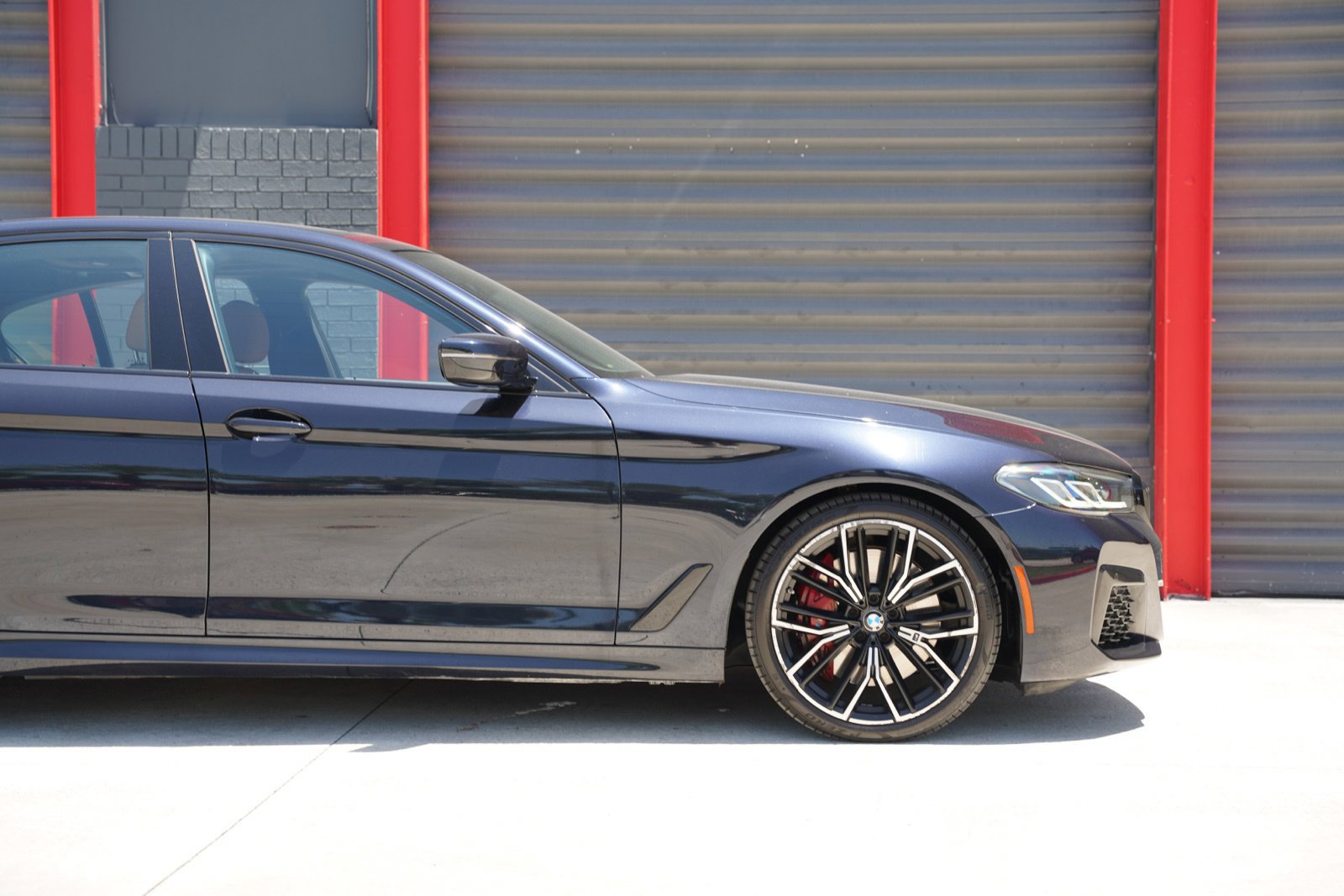 Used 2023 BMW 540i w/ M Sport Package RWD image 9