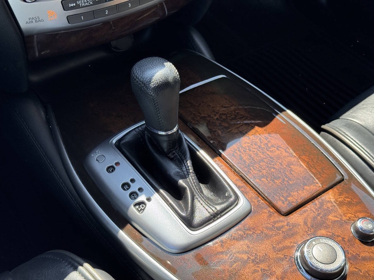 Used 2013 INFINITI JX35 AWD w/ Premium Pkg image 32