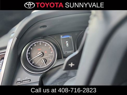 Used 2021 Toyota Camry SE w/ Carpet Mat Package (TMS) FWD image 3