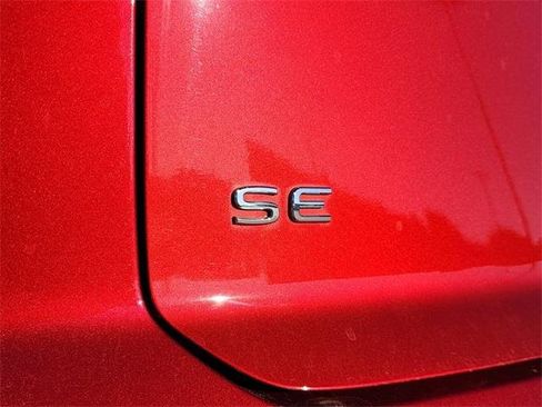 Certified 2024 Volkswagen Atlas Cross Sport SE w/ Panoramic Sunroof Package image 4