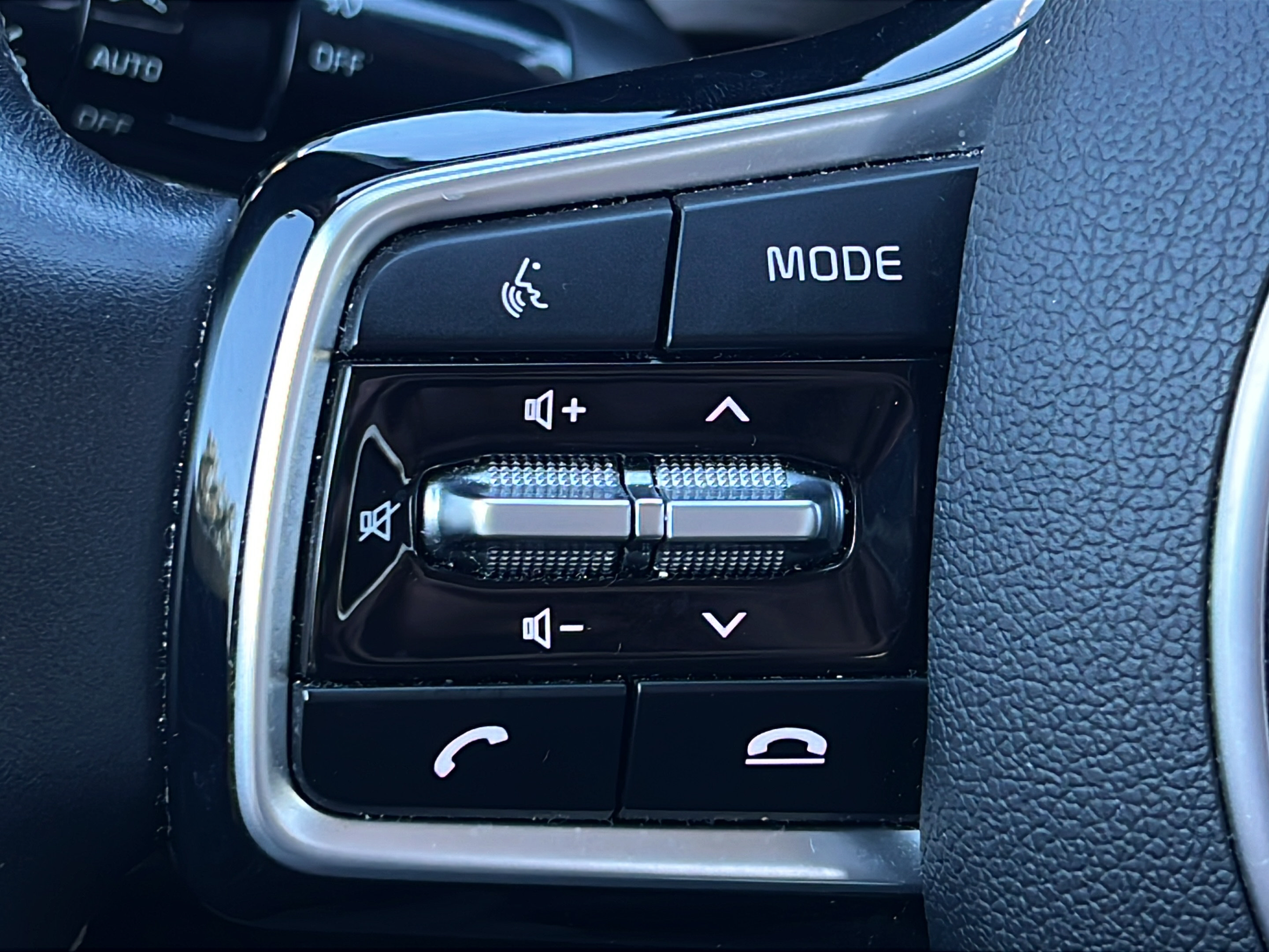 Certified 2023 Kia Sorento EX FWD image 19