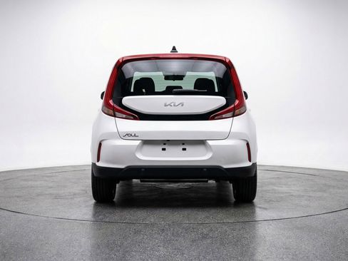 Used 2025 Kia Soul LX w/ LX Technology Package image 7