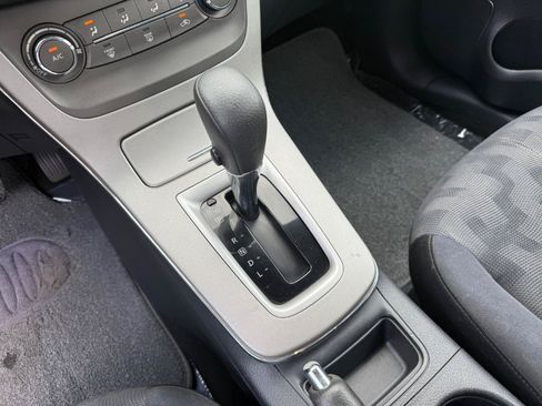 Used 2013 Nissan Sentra SV FWD image 19