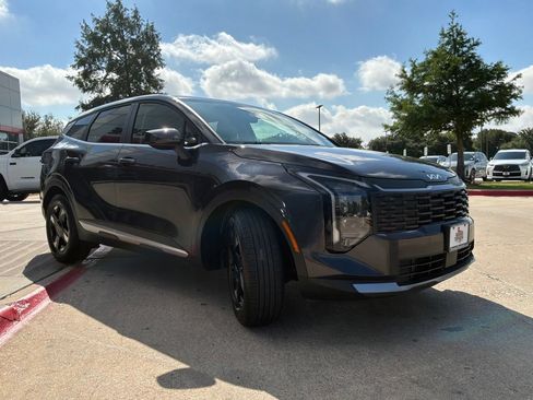 Used 2026 Kia Sportage LX FWD image 4