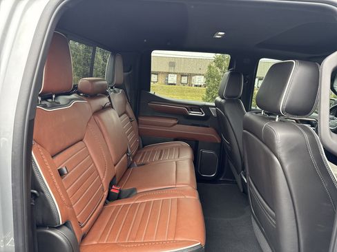 Used 2024 GMC Sierra 1500 Denali Ultimate image 17