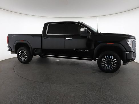 Used 2024 GMC Sierra 2500 Denali Ultimate w/ Max Trailering Package AWD/4WD image 15