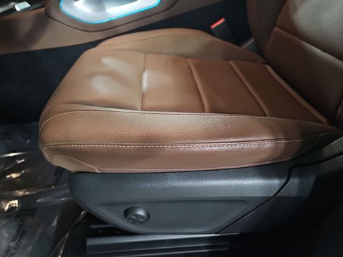 Used 2024 Mercedes-Benz GLE 350 4MATIC image 31