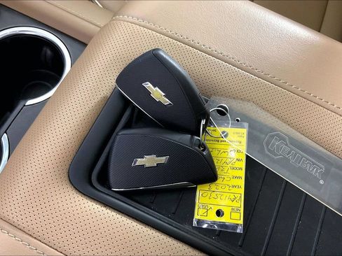 Used 2023 Chevrolet Tahoe Premier w/ Premium Package AWD/4WD image 13
