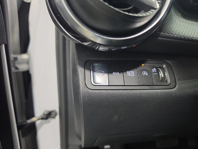 Used 2026 Chevrolet Equinox LT AWD/4WD image 15