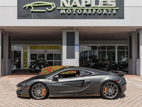 Used 2019 McLaren 570S RWD image 28