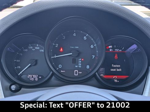 Used 2022 Porsche Macan image 36