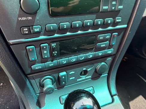 Used 2004 Ford Thunderbird RWD image 29