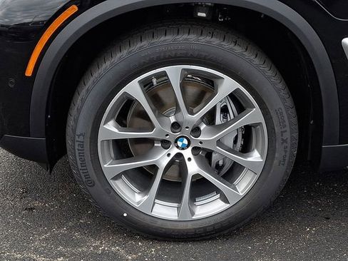 New 2026 BMW X5 xDrive50e w/ Climate Comfort Package image 8