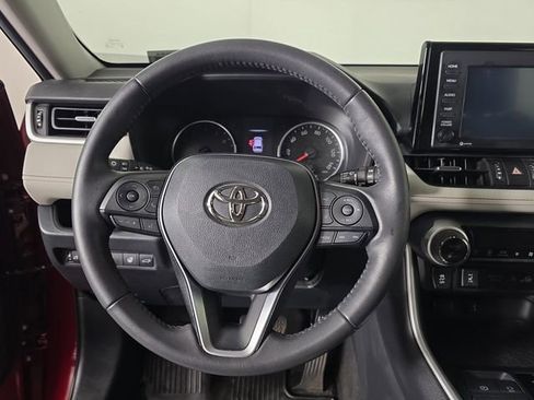 Used 2020 Toyota RAV4 XLE Premium AWD/4WD image 10