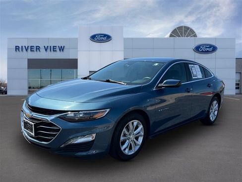 Used 2025 Chevrolet Malibu LT FWD image 3
