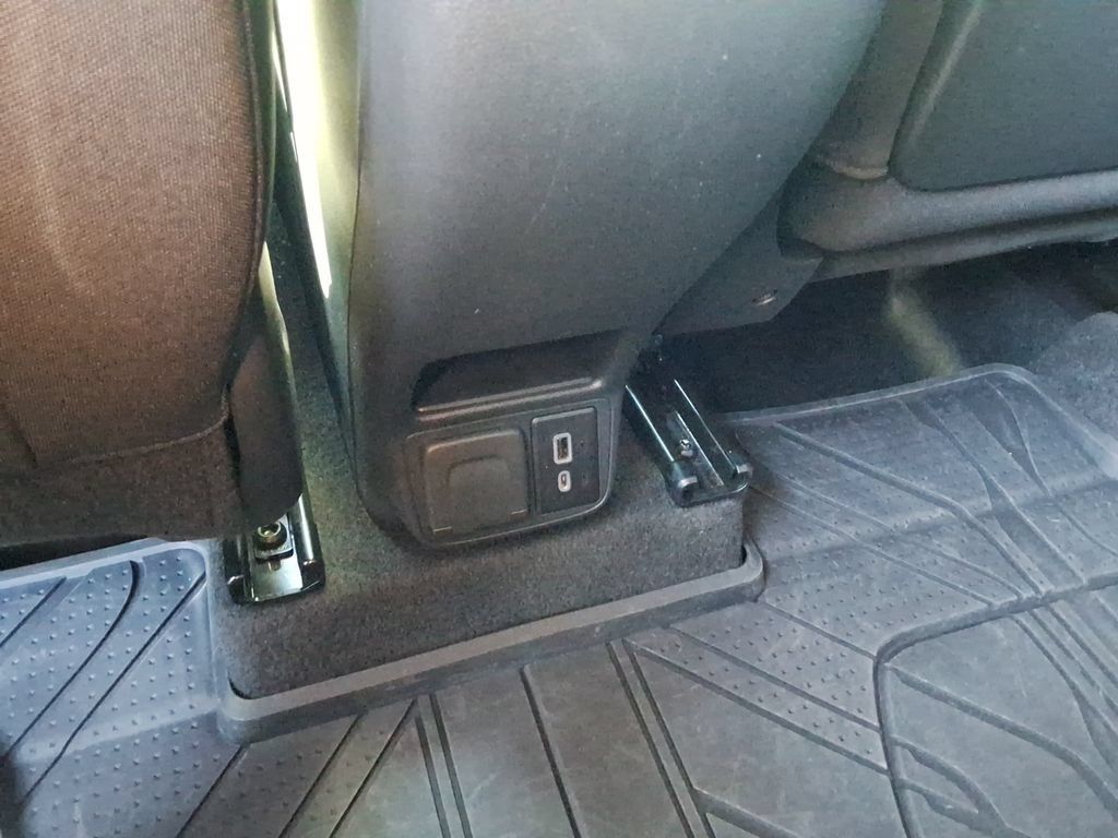 Certified 2024 Chevrolet TrailBlazer LT w/ Convenience Package FWD image 19