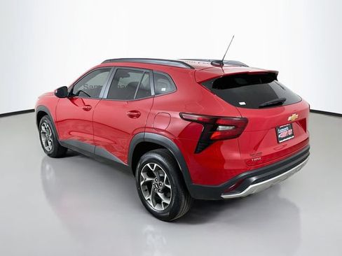 Used 2026 Chevrolet Trax LT w/ Driver Confidence Package FWD image 5