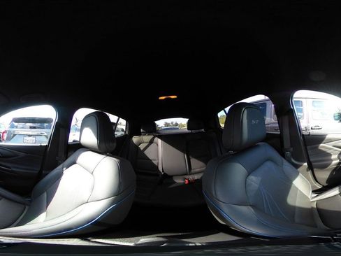 Used 2025 Buick Envista Sport Touring image 40