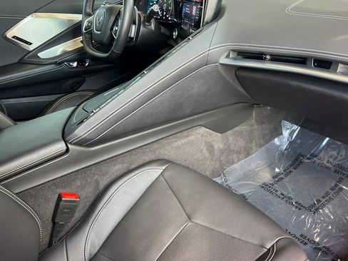 Used 2022 Chevrolet Corvette Stingray Preferred Cpe w/ Z51 Performance Package image 14