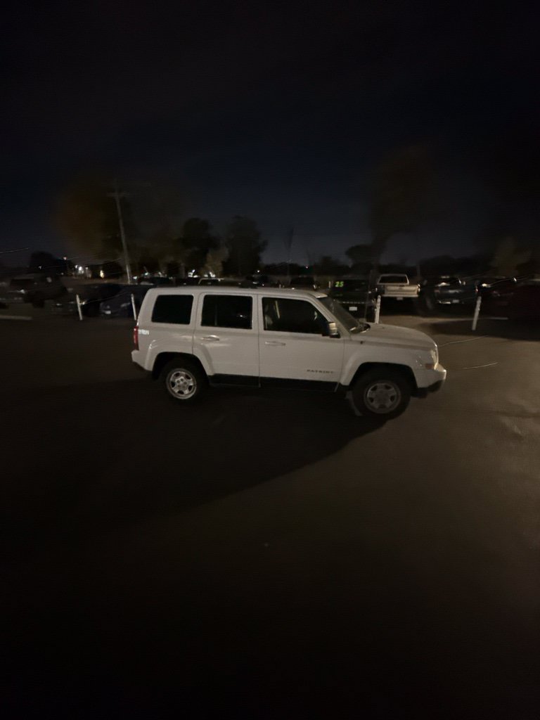 Used 2016 Jeep Patriot Sport w/ Power Value Group FWD image 9