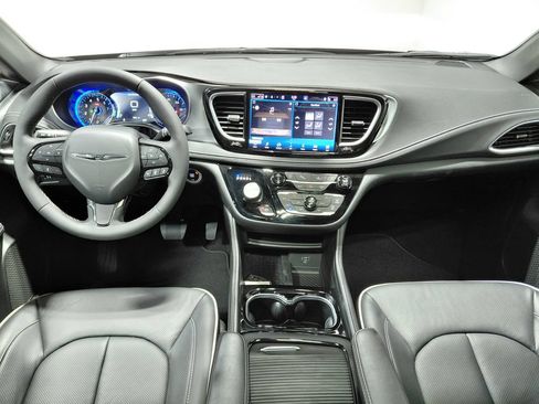 Used 2026 Chrysler Pacifica Limited w/ S Appearance Package AWD/4WD image 21