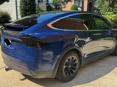 Used 2020 Tesla Model X Long Range AWD/4WD image 3