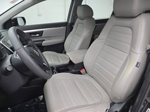 Used 2017 Honda CR-V LX image 14