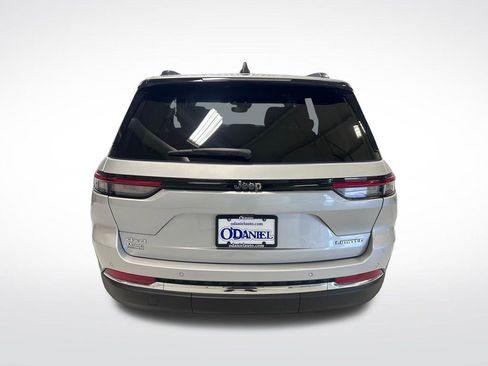 Used 2024 Jeep Grand Cherokee Limited AWD/4WD image 27