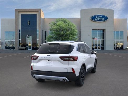 New 2026 Ford Escape Base w/ PHEV Premium Package image 8