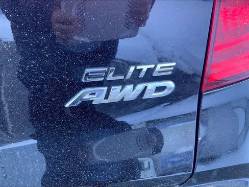 Used 2017 Honda Pilot Elite image 10