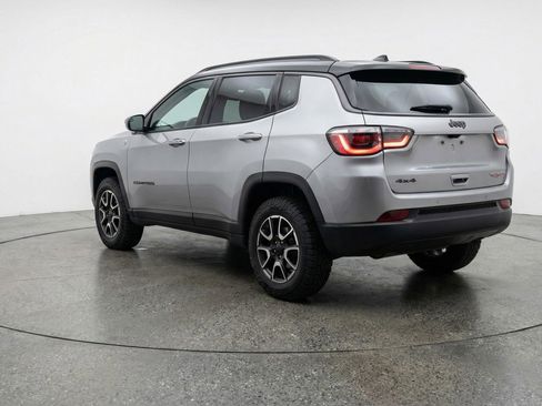 Used 2025 Jeep Compass Trailhawk w/ Trailer Tow Group image 6